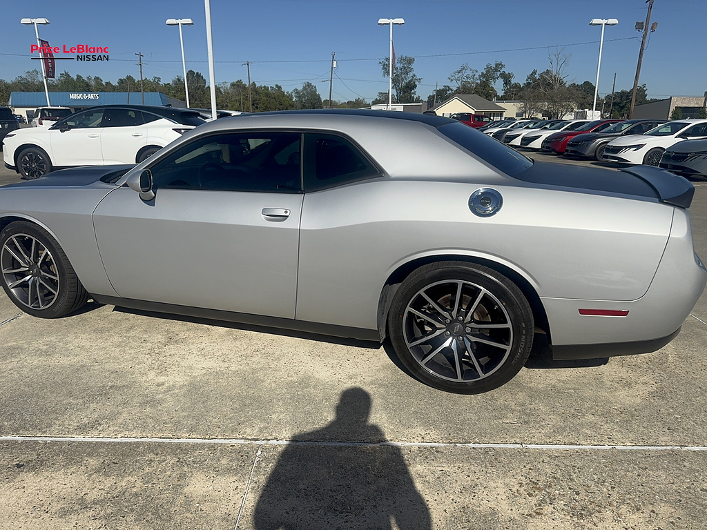 2023 Dodge Challenger photo 4 of 30