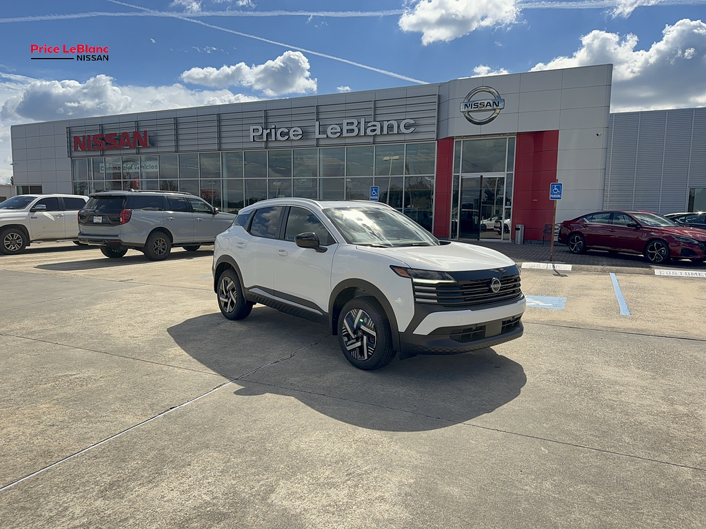 2027 Nissan Kicks photo 1 of 17