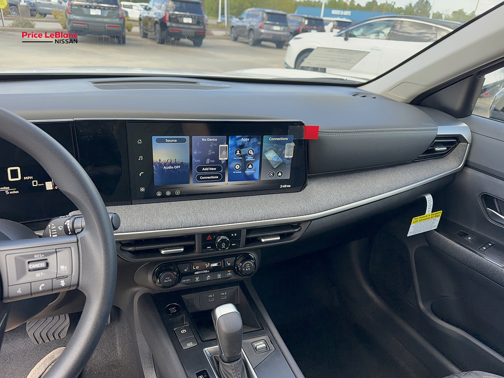 2027 Nissan Kicks photo 15 of 17