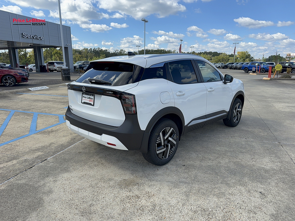 2027 Nissan Kicks photo 4 of 17