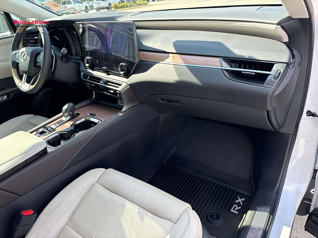 2023 Lexus RX Luxury Eminent White Pearl at Team Honda