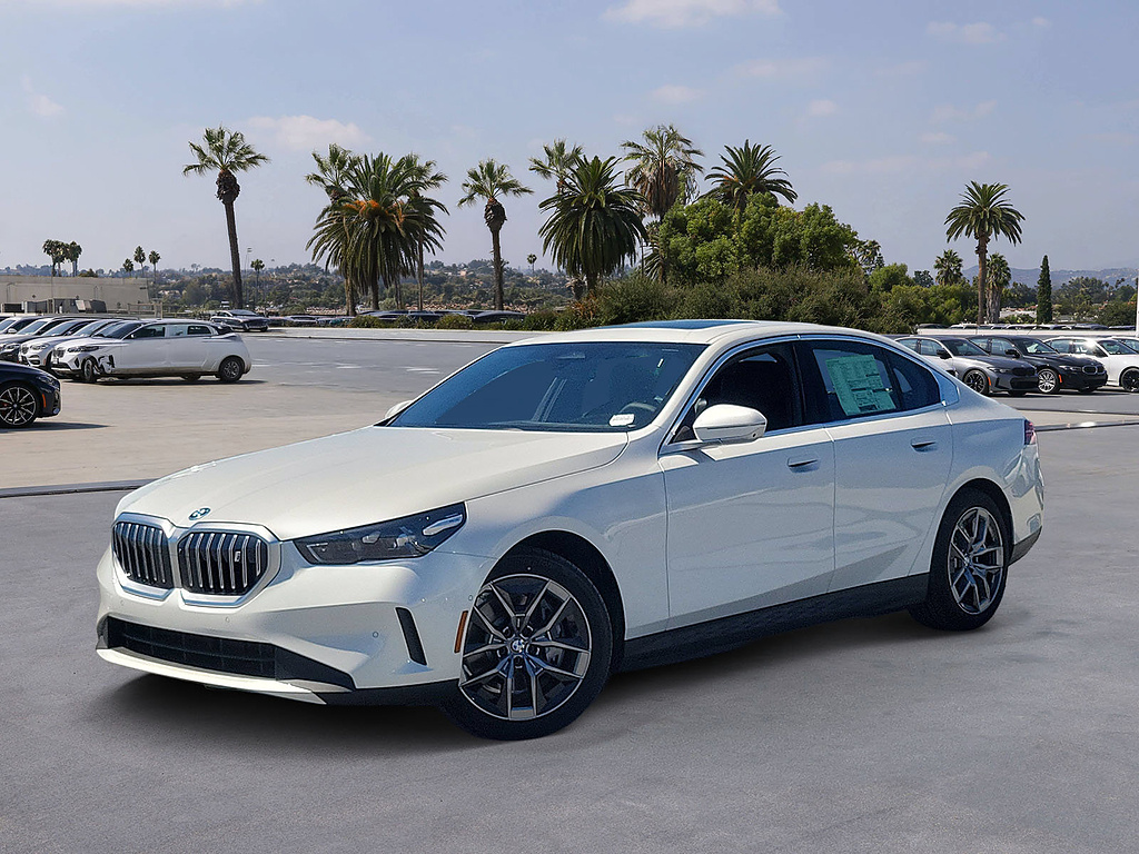 Mineral White Metallic 2026 BMW i5 Sedan Rear-Wheel Drive 1-Speed Dual Clutch
